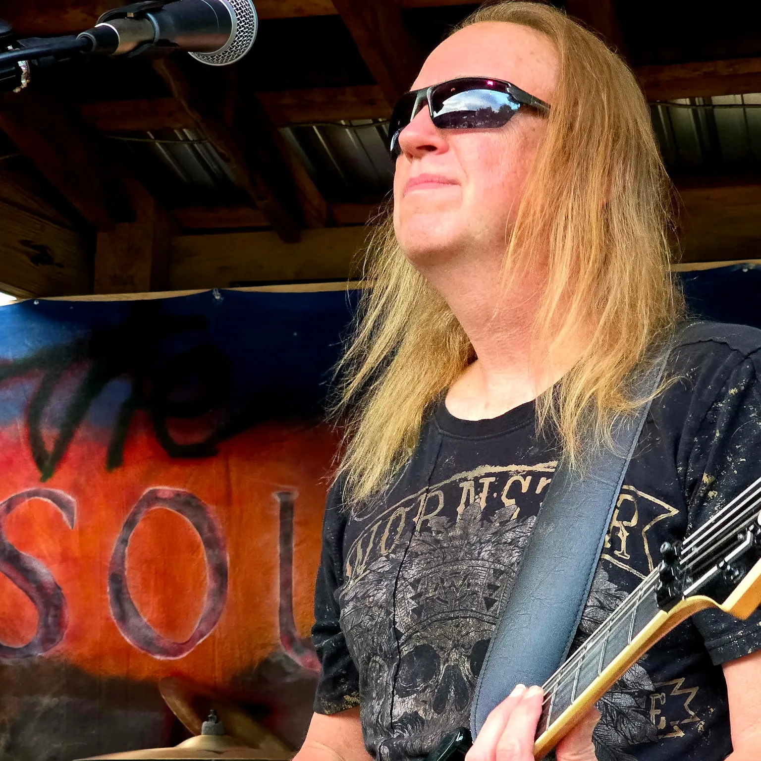 gene-puckett-performing